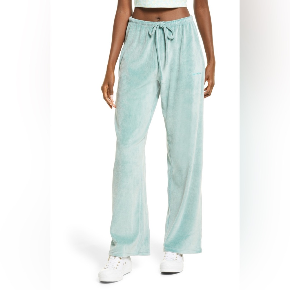 0104 - Iets Frans Women's Pants